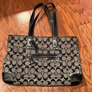 Coach logo monogram bag in black